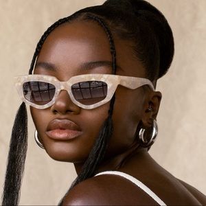 New Dezi On Read Sunglasses